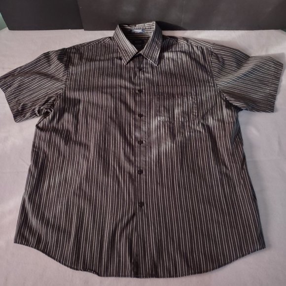 ARROW MEN'S CLASSIC FIT BUTTON DOWN SHIRT SIZE XL - Picture 1 of 11